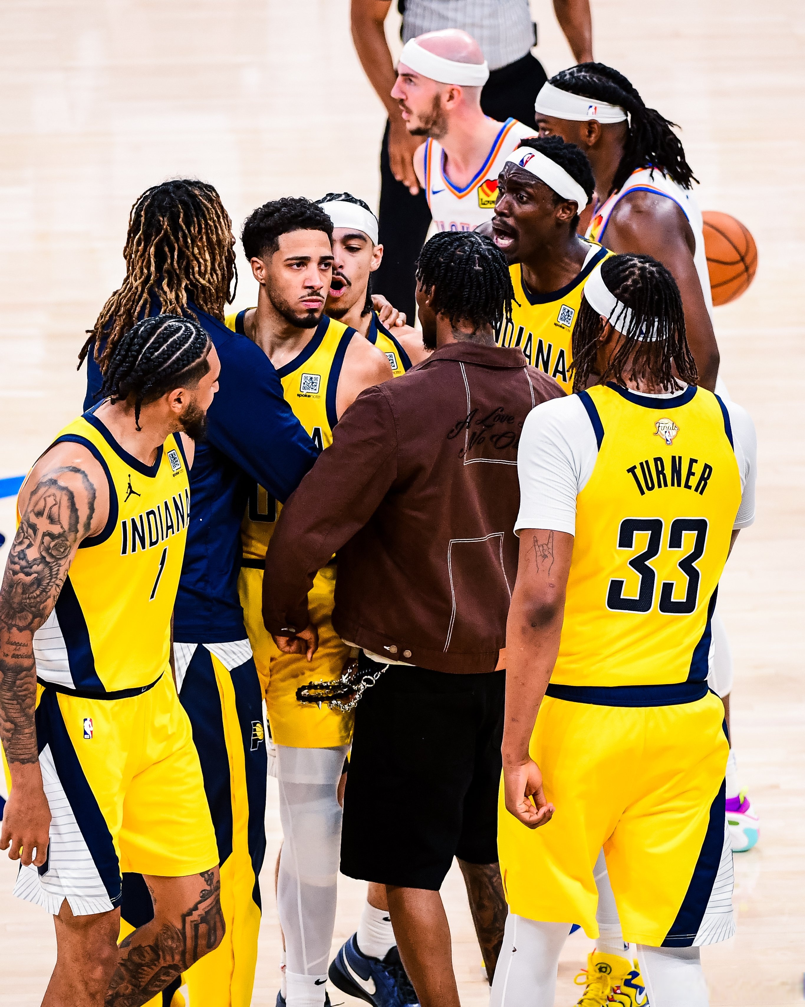 关于步行者大胜篮网，球队状态回暖表现亮眼的信息